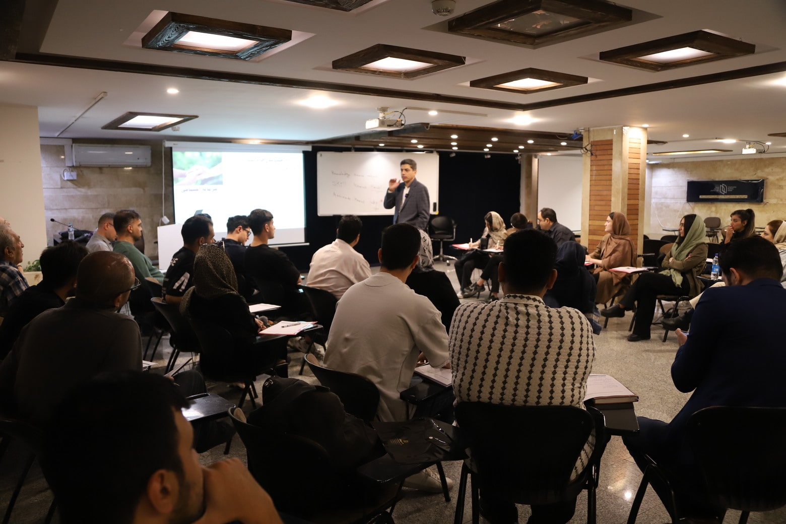 سمینار طراحی مسیر و هویت حرفه ای